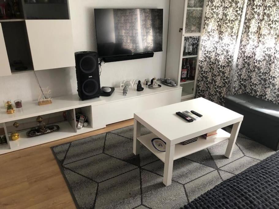 “Apartamento Moderno Y Acogedor Мадрид Екстериор снимка
