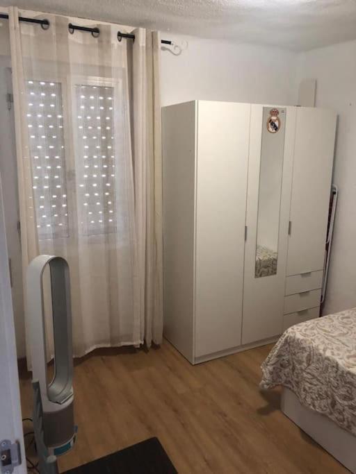“Apartamento Moderno Y Acogedor Мадрид Екстериор снимка